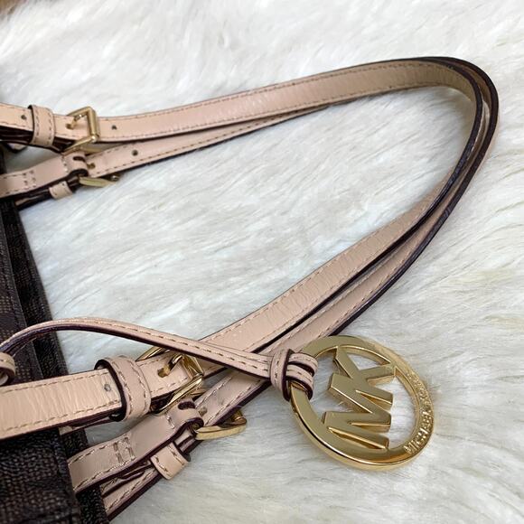 MICHAEL KORS Large Brown Pebbled Logo JET SET TRAVEL Pocket Tote - Picture 5 of 16